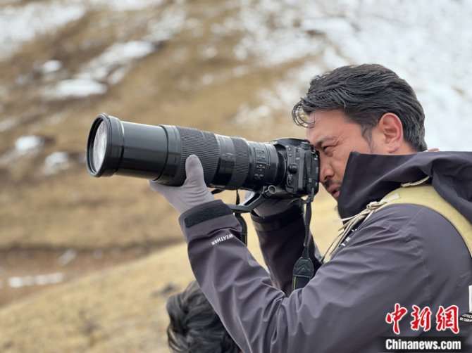 三江源牧民摄影师用影像让世界了解家乡